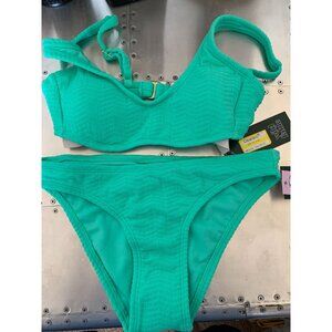 Womens Green Textured Bikini Set With Adjustable Straps & Gold Buckle Closure